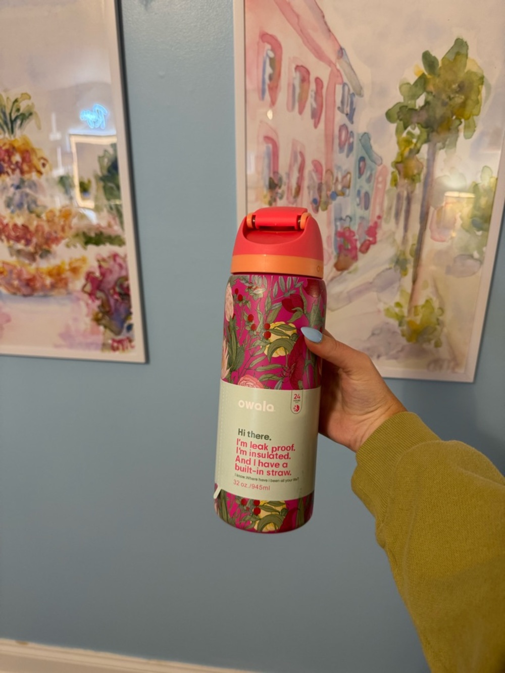 New in box Owala 32 OZ free sip peach floral limited edition sold out cup